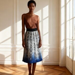Pleated snakeskin pattern Skirts_ size medium